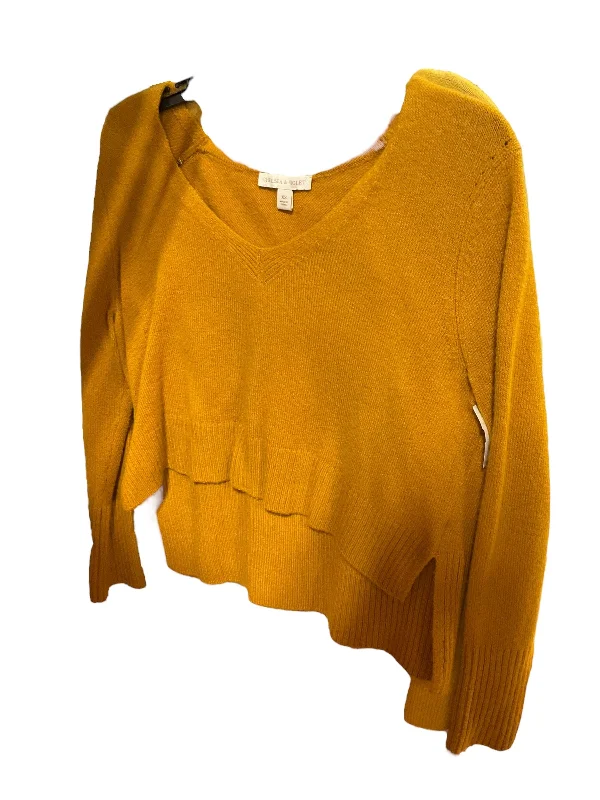 Sweater By Chelsea And Violet In Gold, Size: Xs