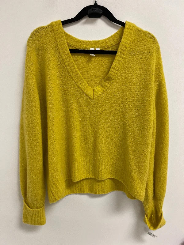 Sweater By Elan In Yellow, Size: M