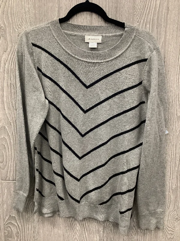 Sweater By Liz Claiborne In Grey, Size: L