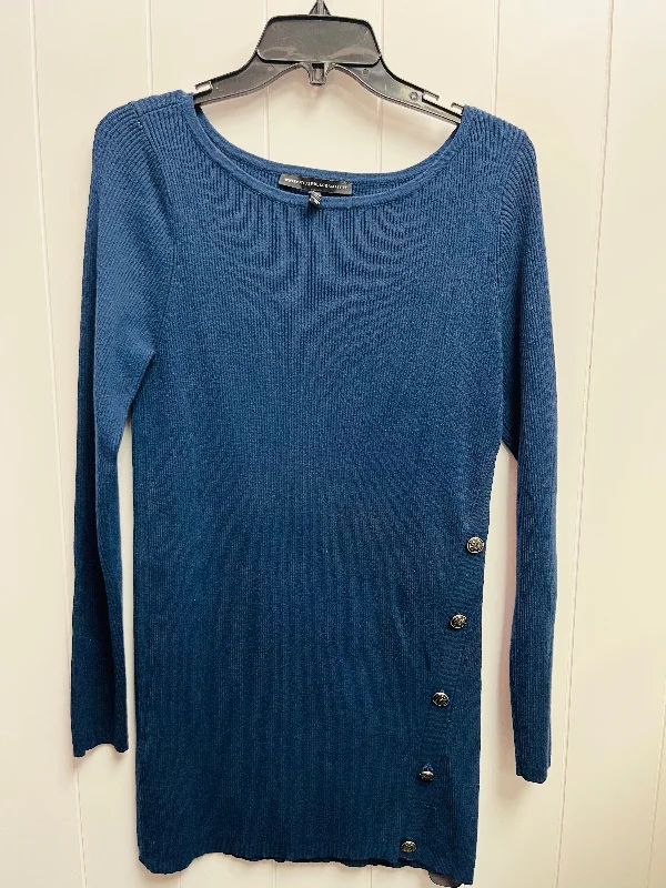 Sweater By White House Black Market In Navy, Size: L