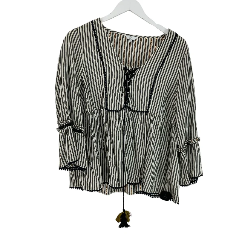 Top 3/4 Sleeve By Crown And Ivy In Striped Pattern, Size: L