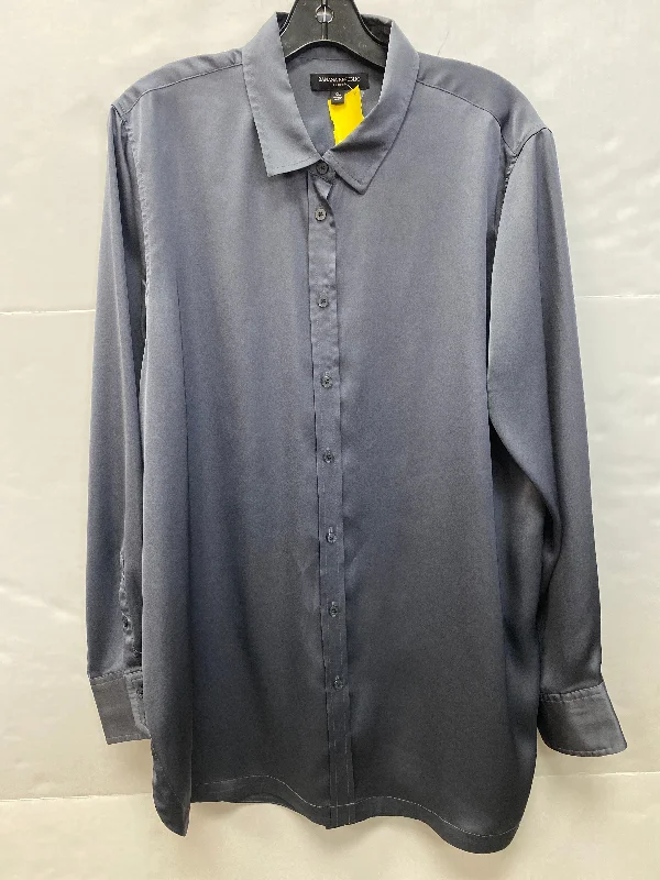 Top Long Sleeve By Banana Republic In Grey, Size: Xl