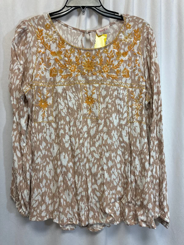 Top Long Sleeve By Clothes Mentor In Beige, Size: L